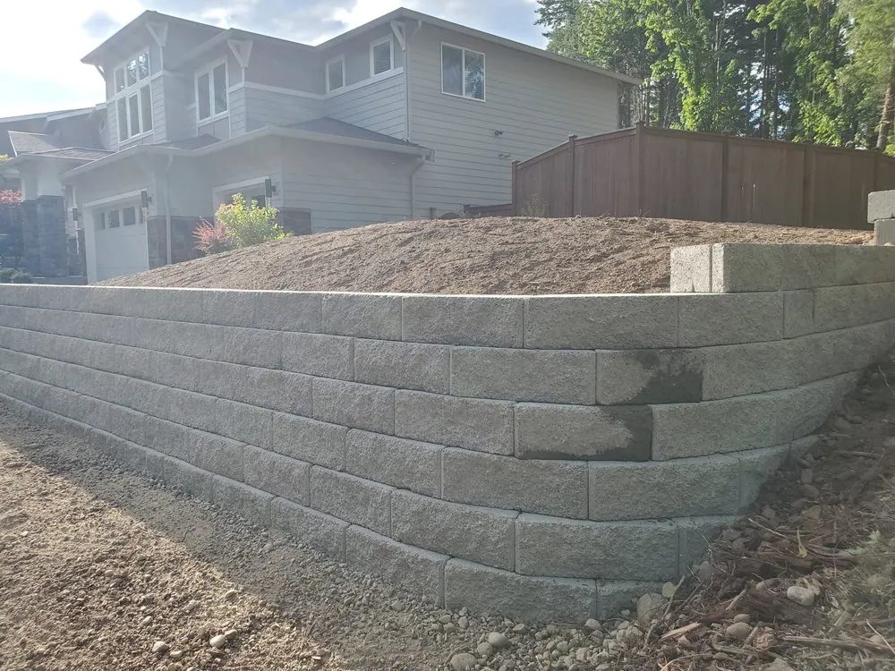 Top-rated yard cleanup service experts serving Kenmore, WA - Santiago's Lawn care & Construction