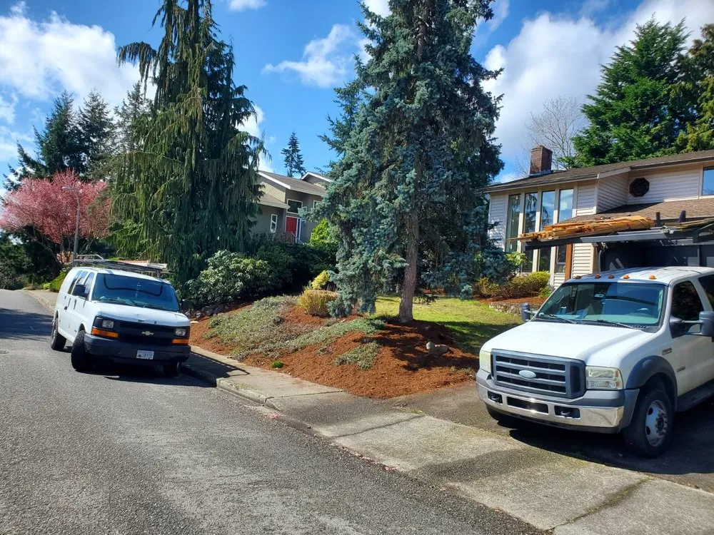 Expert residential landscaping in Kenmore, WA by Santiago's Lawn care & Construction