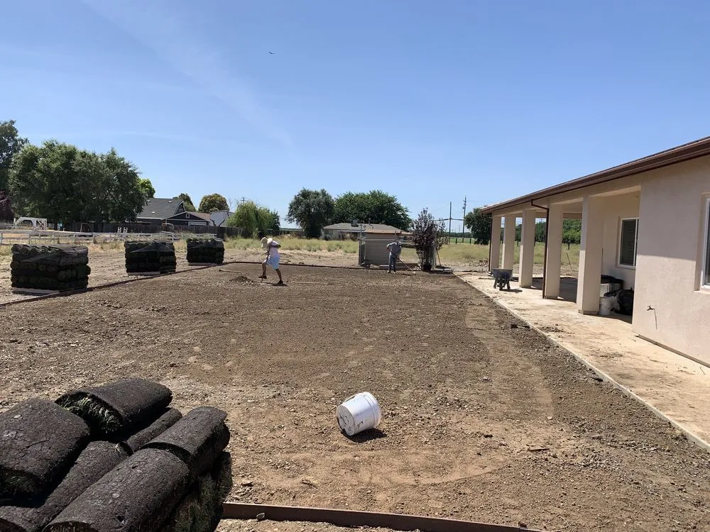 Local yard maintenance in Stockton, CA by Santibañez Lanscaping