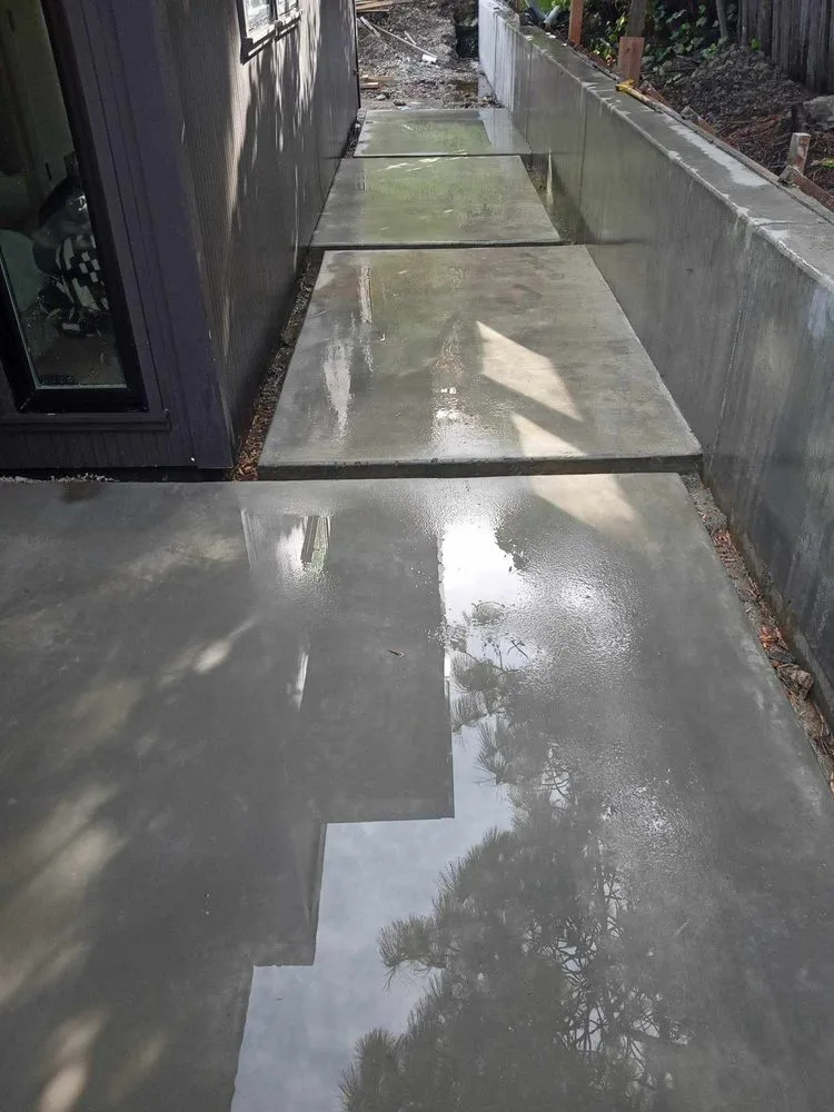 Local yard cleanup service for beautiful yards across San Rafael, CA - Santizo General Landscape construction