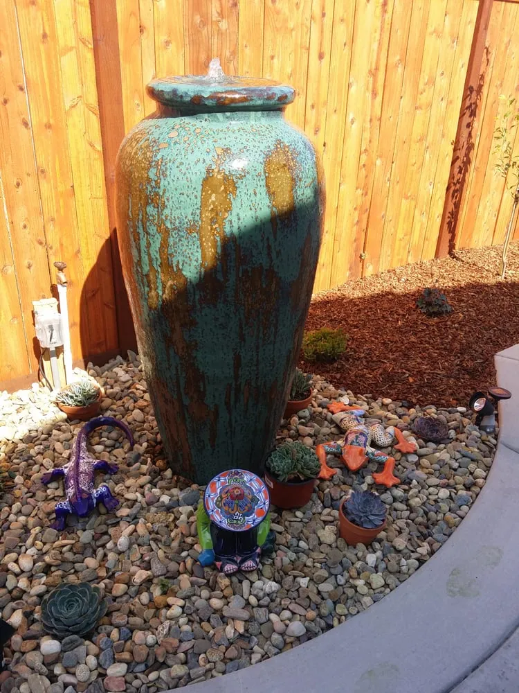 Affordable yard maintenance in Roseville, CA by Santo Tomas Landscape