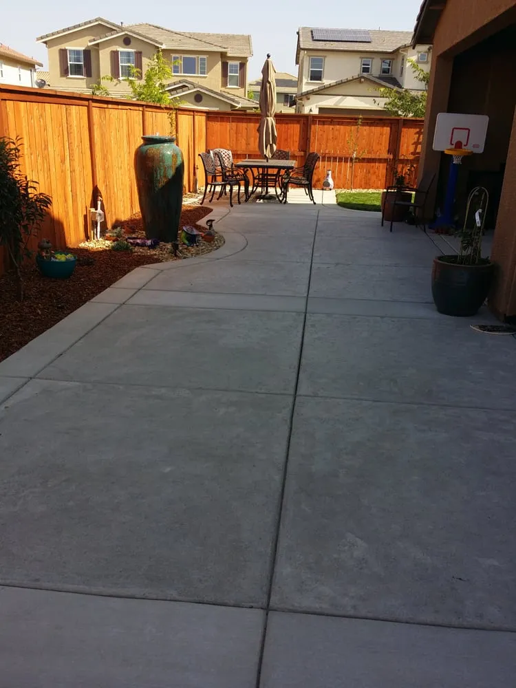 Professional landscaping services near you in Roseville, CA by Santo Tomas Landscape