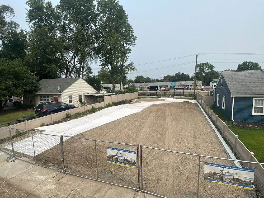 Local yard cleanup service in New Baltimore, MI - Santoro Services