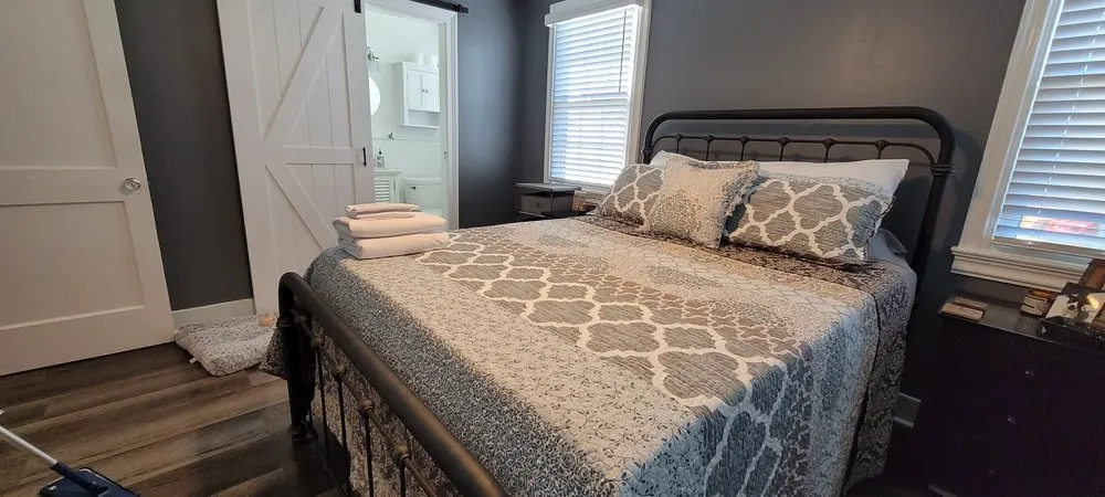 Professional landscaping services in Kenner, LA by Santos Cleaning Services