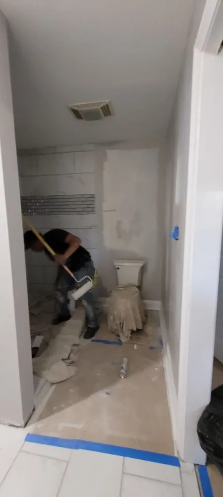 Expert garden landscaping for year-round maintenance across Kenner, LA - Santos Cleaning Services