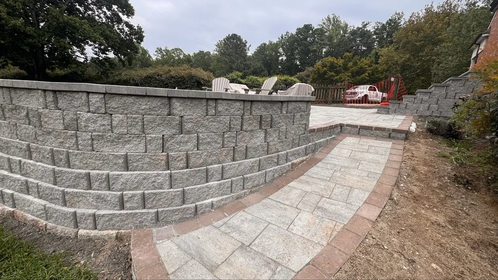 Expert lawn care service experts serving Richmond, VA - Santos Design and Services