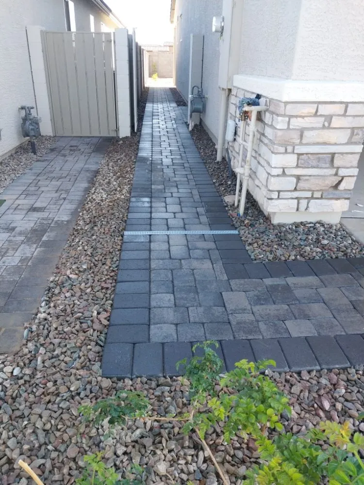 Affordable landscaping services experts serving Phoenix, AZ - Santos General Landscaping