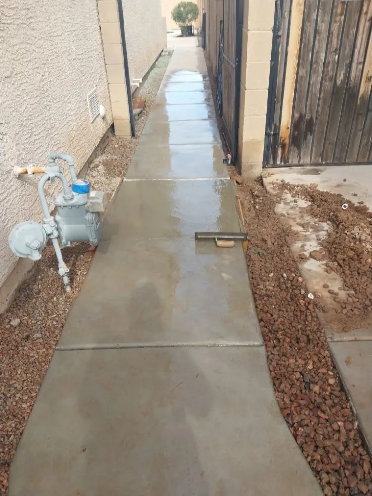 Reliable landscaping services in Phoenix, AZ by Santos General Landscaping