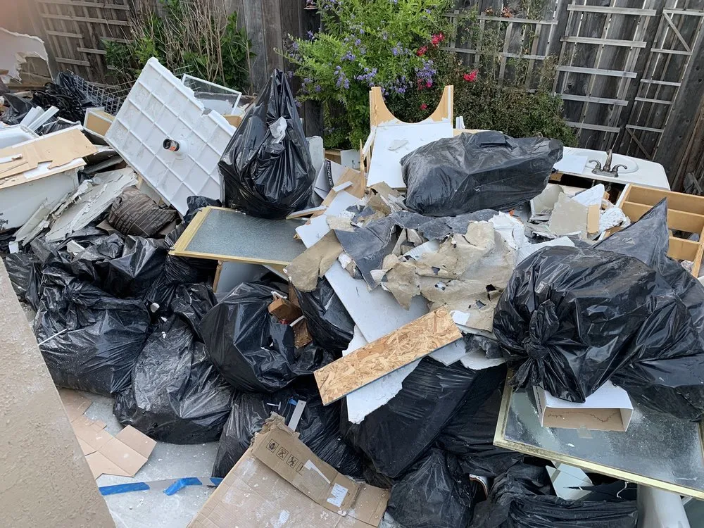 Trusted yard maintenance experts serving San Francisco, CA - Santos Hauling