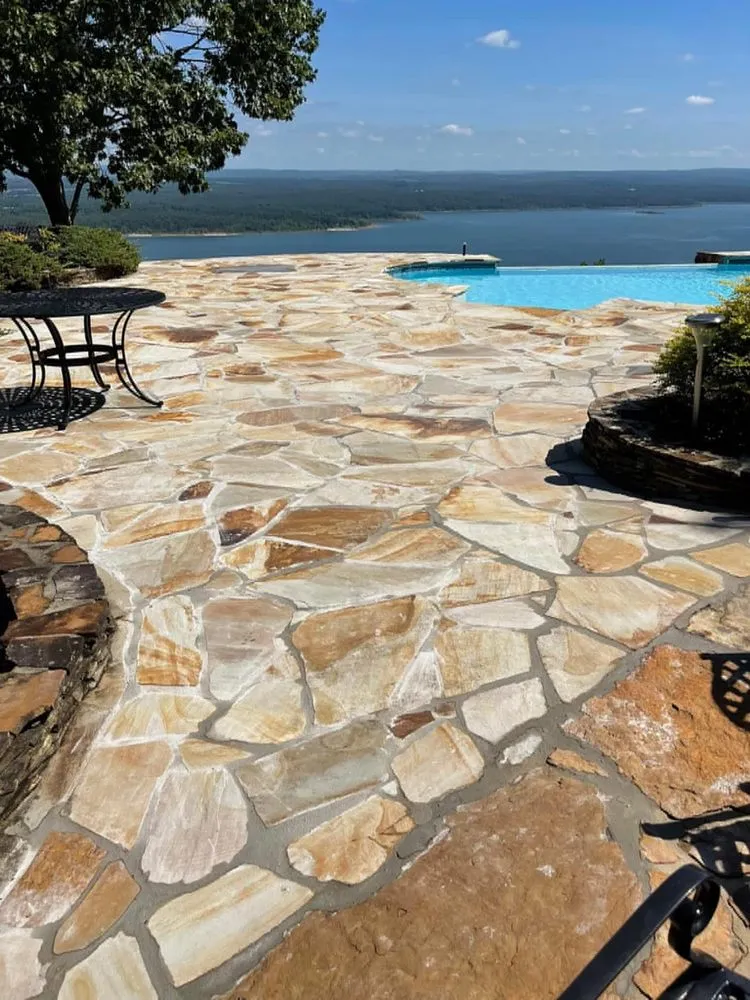 Custom garden landscaping in Augusta, AR by Santo’s Landscaping Service