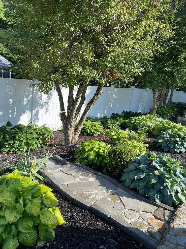 Expert landscape installation experts serving Glasgow, KY - Santos Lawn & Landscape