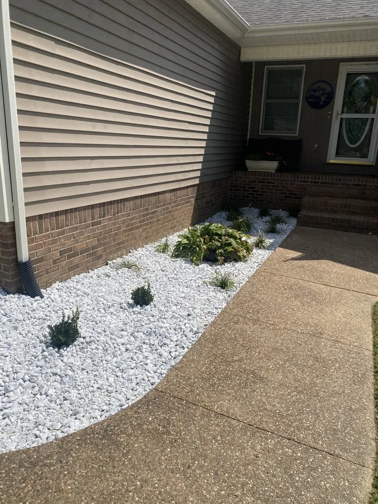 Expert landscape installation for beautiful yards in Glasgow, KY by Santos Lawn & Landscape