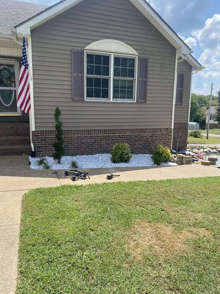Trusted garden landscaping in Glasgow, KY by Santos Lawn & Landscape
