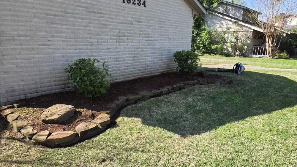 Affordable lawn mowing service in Houston, TX by Santos Lawn Service
