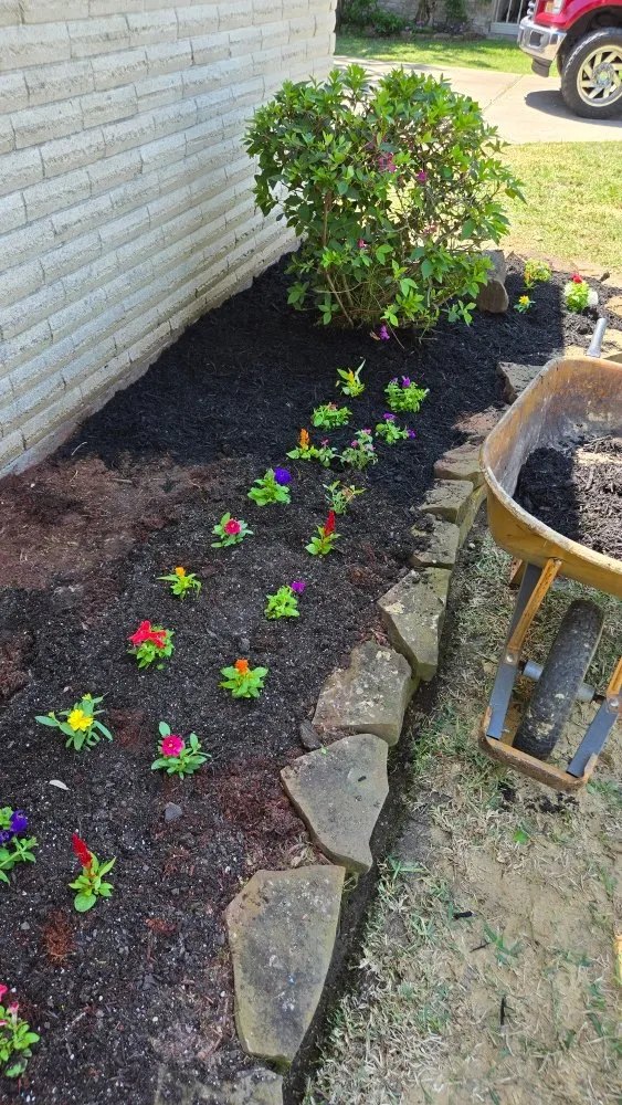 Reliable residential landscaping near you in Houston, TX by Santos Lawn Service