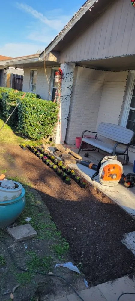 Top-rated garden landscaping in Houston, TX - Santos Lawn Service