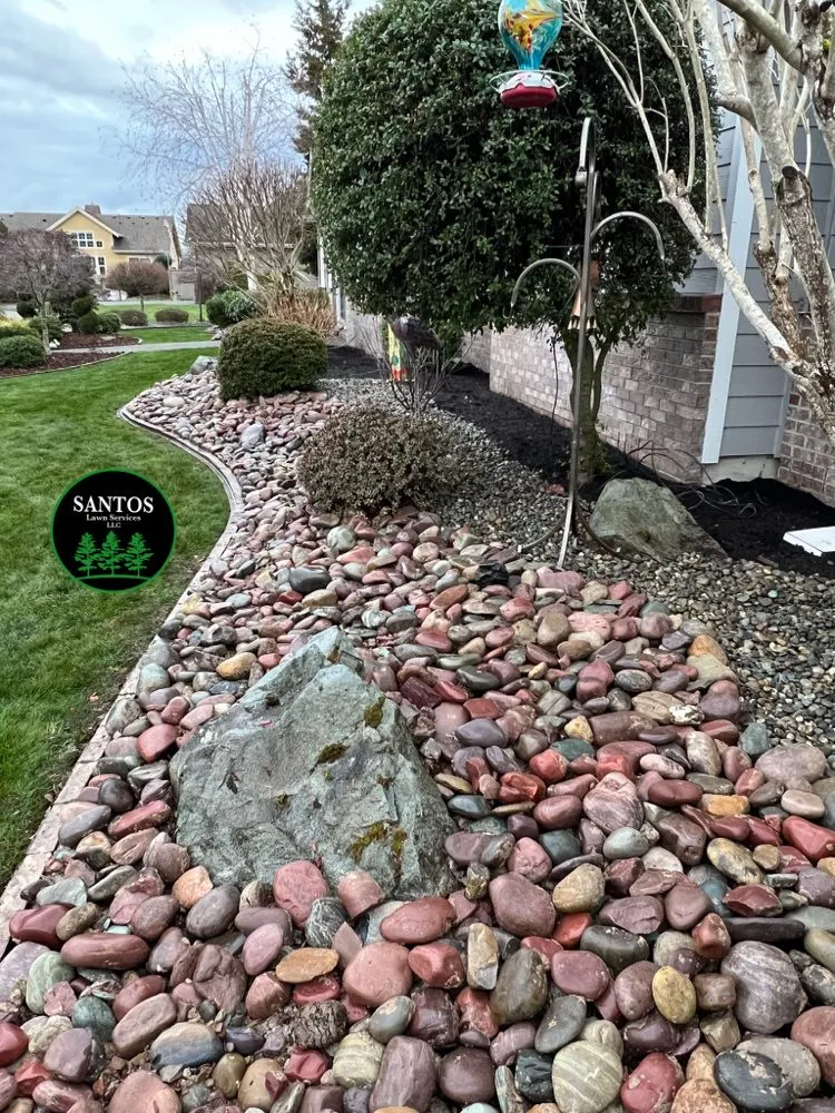 Professional yard cleanup service experts serving Puyallup, WA - Santos Lawn Services