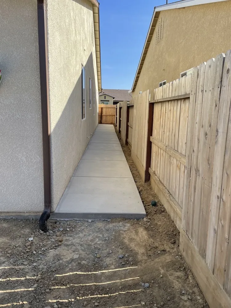 Custom yard cleanup service in Merced, CA by Santos Valley Landscape Design