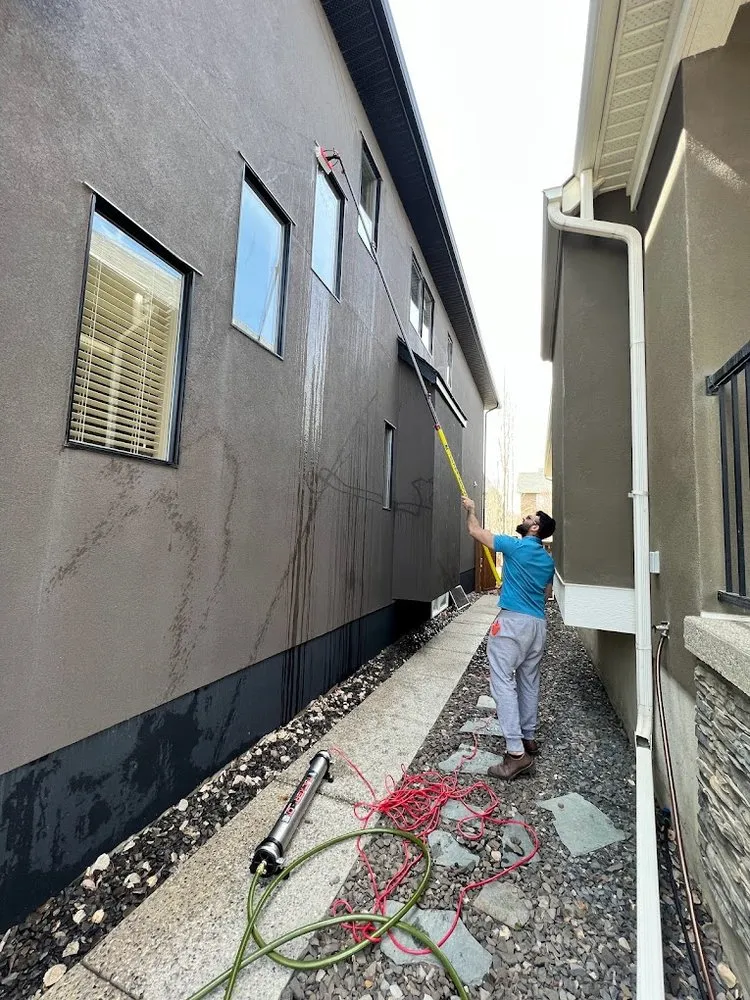 Expert yard maintenance in Calgary, MT - Sapphireum Services - Calgary