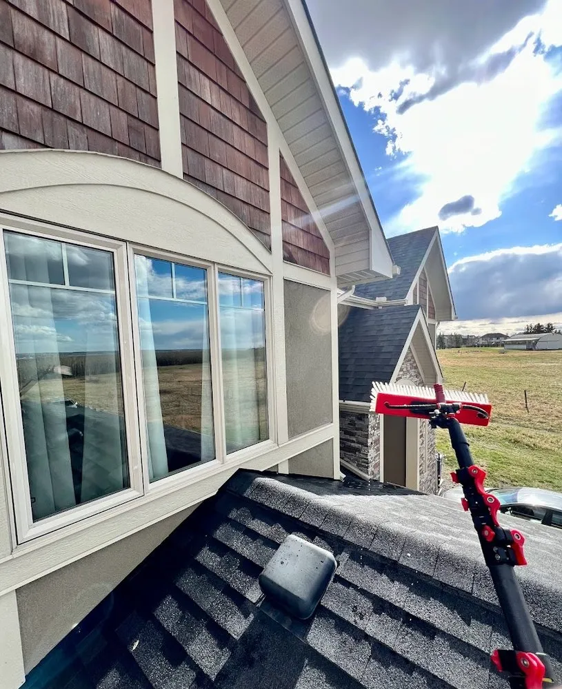 Expert lawn care service for beautiful yards across Calgary, MT - Sapphireum Services - Calgary