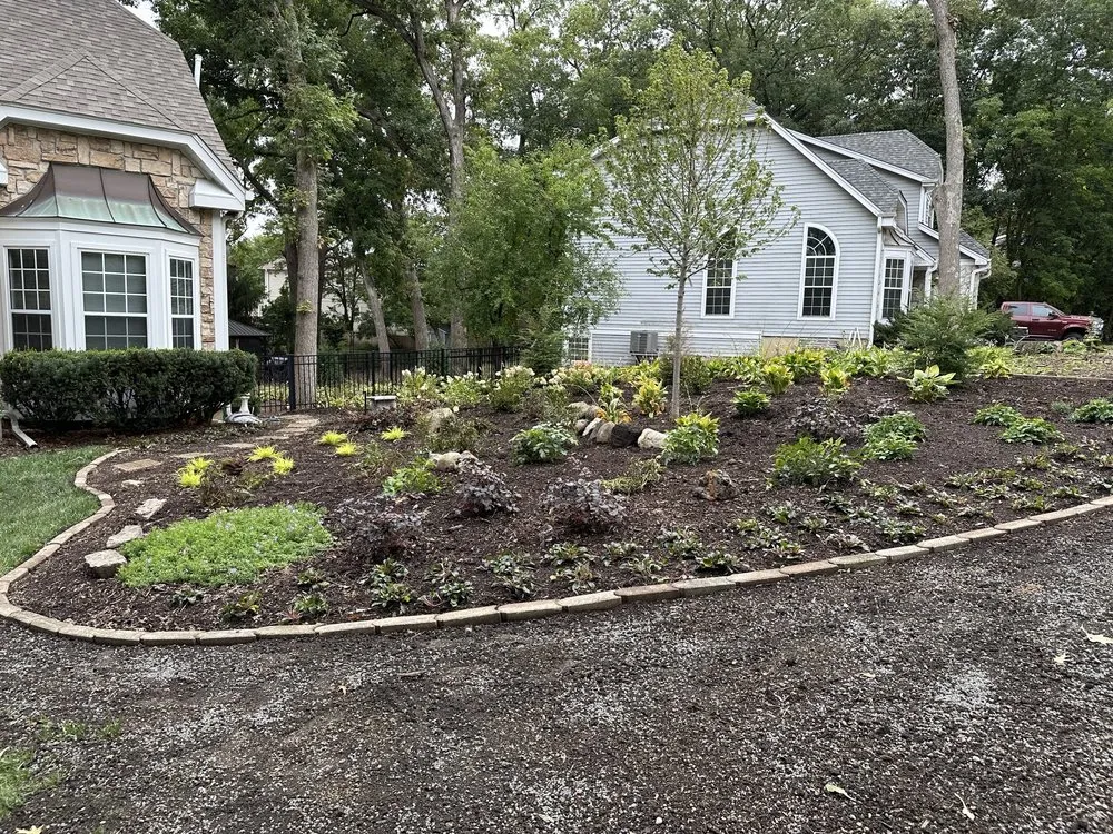 Reliable garden landscaping for homes in Elgin, IL by SAR Landscaping Contractors