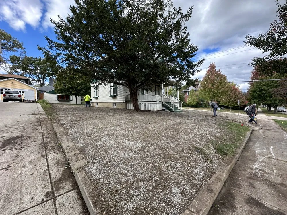 Expert lawn care service experts serving Elgin, IL - SAR Landscaping Contractors