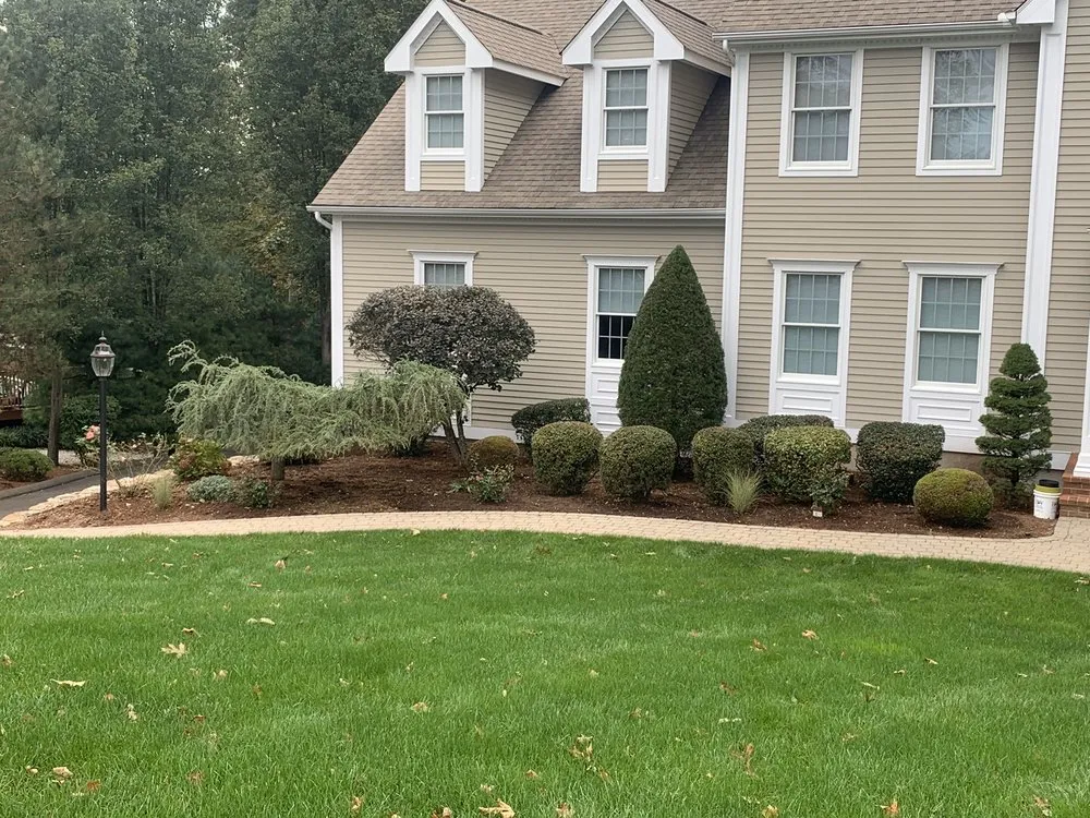 Custom residential landscaping experts serving New Haven, CT - Sarango Landscaping & Construction