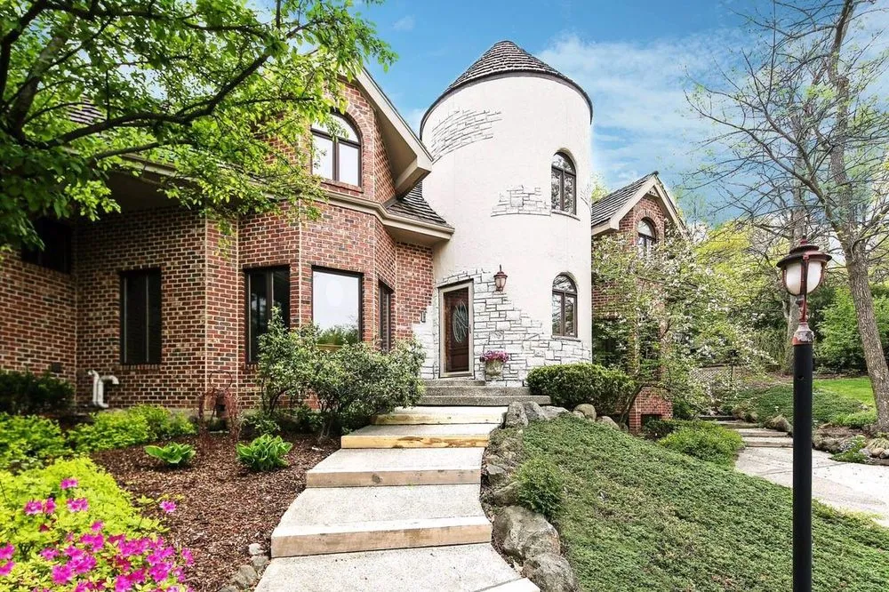 Local garden landscaping in Sycamore, IL by Sarasota Lawn