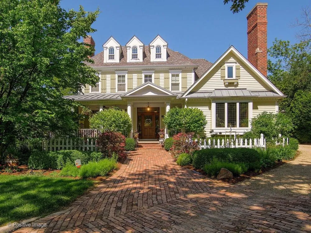 Reliable landscape design for homes in Sycamore, IL by Sarasota Lawn