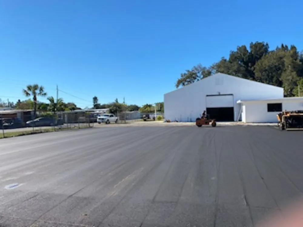 Expert lawn care service experts serving Sarasota, FL - Sarasota Paving By Mark