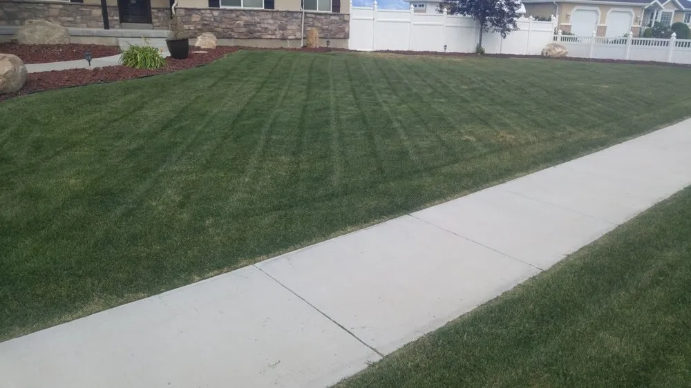 Expert outdoor landscaping experts serving Saratoga Springs, UT - Saratoga Mowing