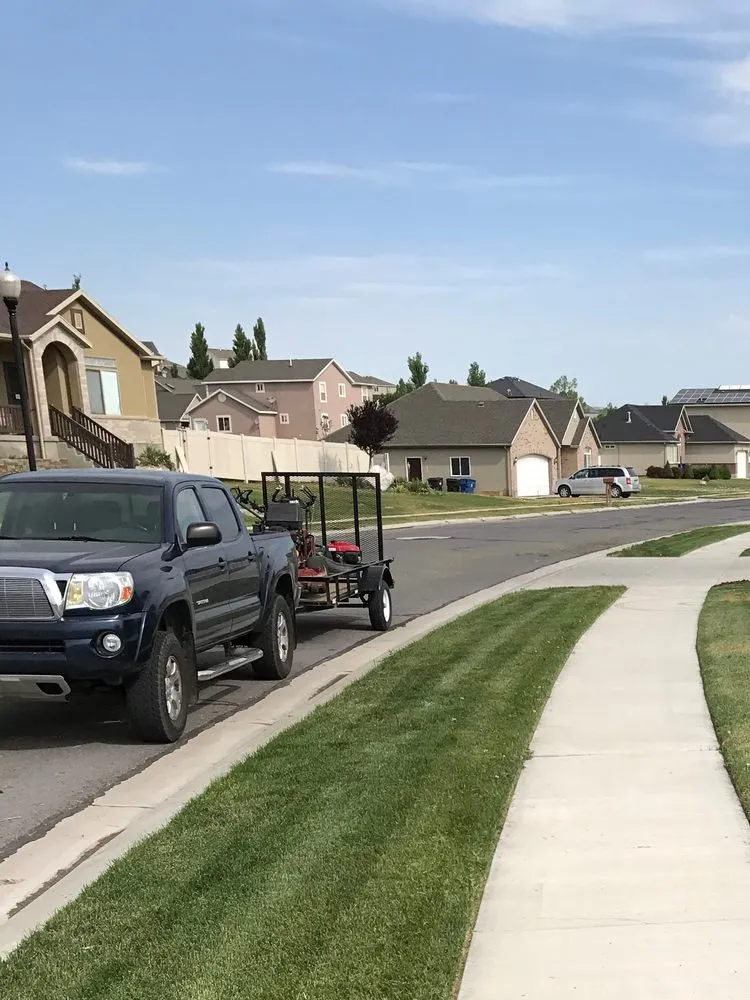 Reliable yard cleanup service with custom design in Saratoga Springs, UT by Saratoga Mowing