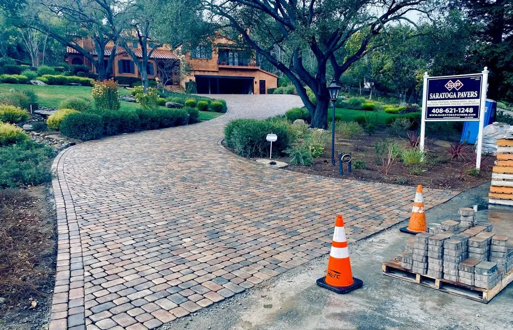 Top-rated outdoor landscaping for beautiful yards in Los Gatos, CA by Saratoga Pavers