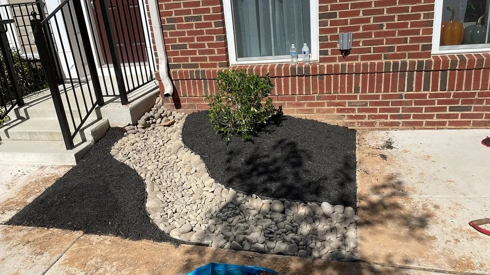 Custom garden landscaping near you across Gaithersburg, MD - Saravia Landscaping Services