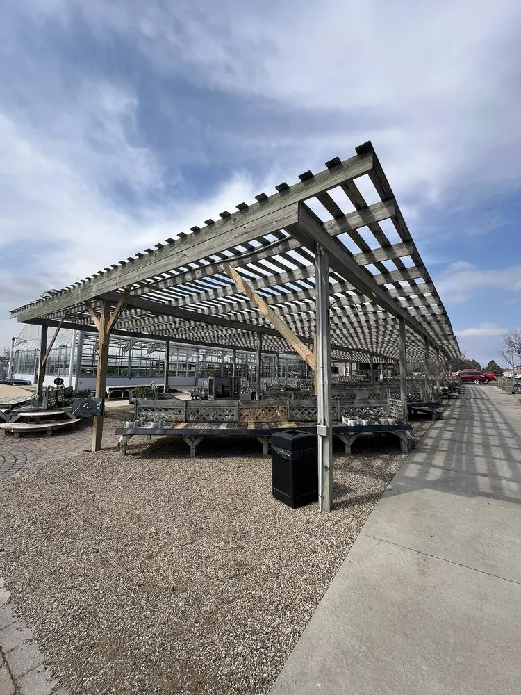 Local yard cleanup service for beautiful yards in Rochester, MN by Sargent's Landscape & Nursery