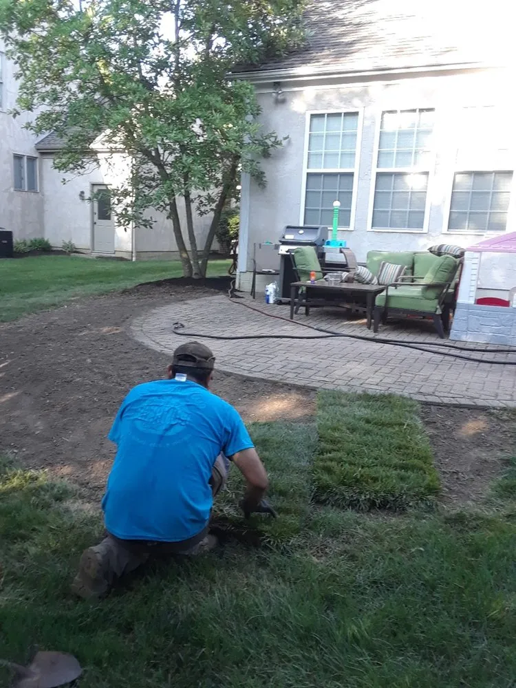Professional yard cleanup service with custom design in Columbus, OH by Sarita’s Landscaping