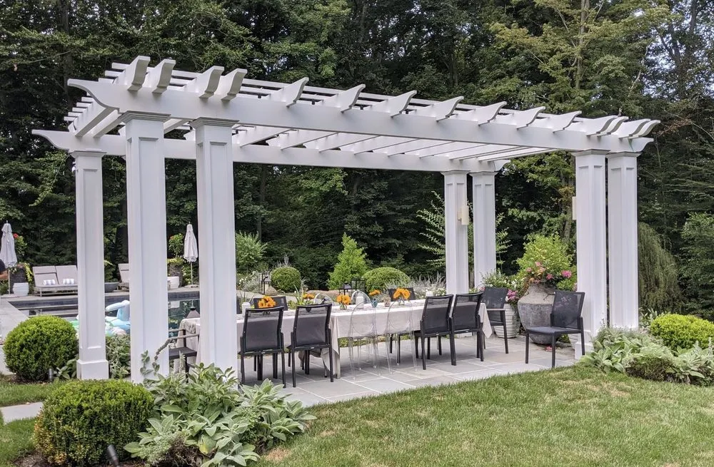 Professional outdoor landscaping experts serving Southport, CT - Sasco Farms Landscape Design