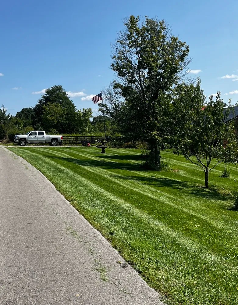 Custom residential landscaping with custom design in Shelbyville, KY by Sasser Lawncare