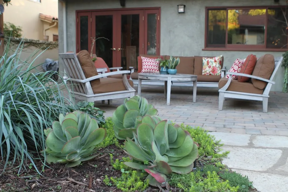 Custom lawn mowing service experts serving Santa Monica, CA - Satori Garden Design