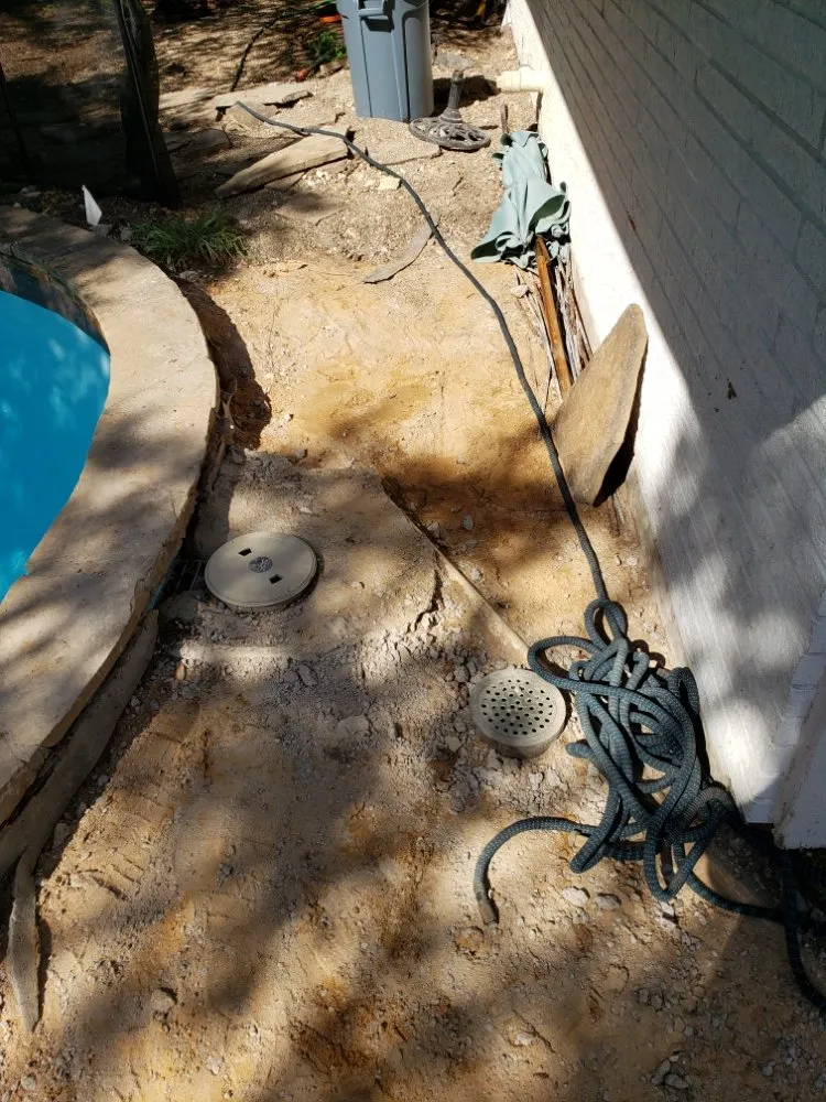 Professional yard cleanup service in Dallas, TX by Saucedo Landscaping