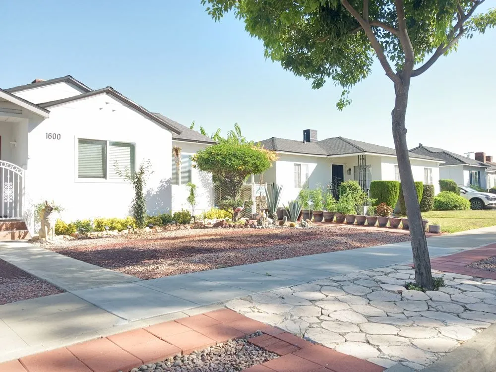 Custom lawn care service for year-round maintenance across Monrovia, CA - Saul Call Landscape