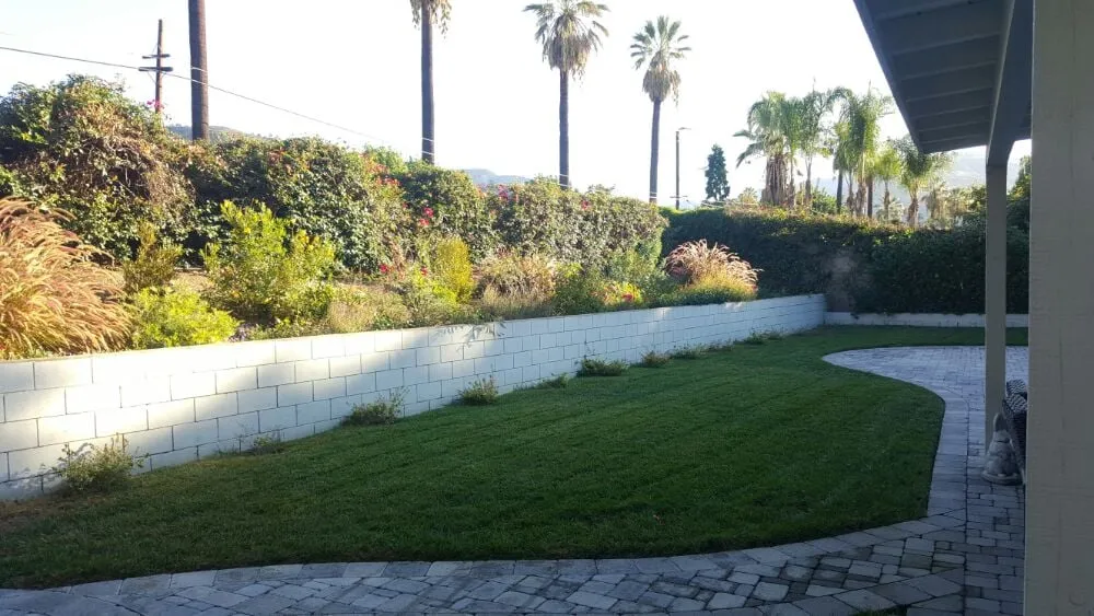 Custom outdoor landscaping experts serving Monrovia, CA - Saul Gonzalez Gardening services