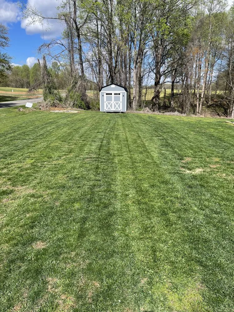 Trusted outdoor landscaping experts serving Elkin, NC - Saul Lawn & Haul