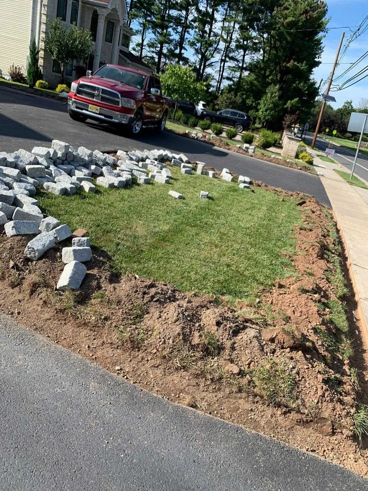 Professional lawn mowing service in Plainfield, NJ - Saul Perez