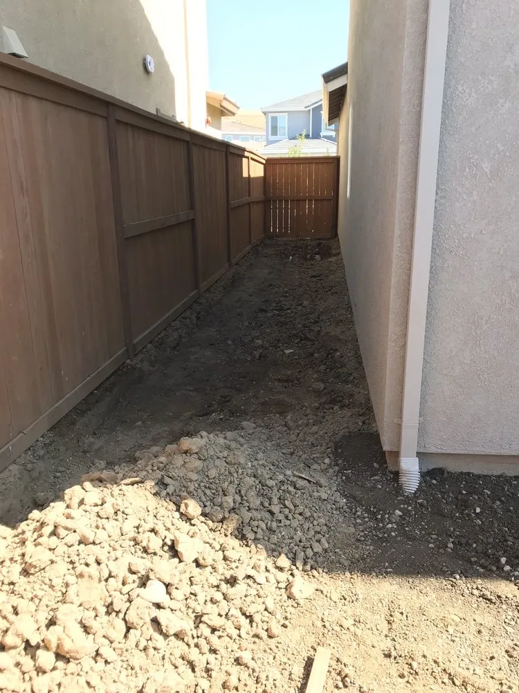 Affordable lawn care service for beautiful yards across Vacaville, CA - Saul Silva's Construction