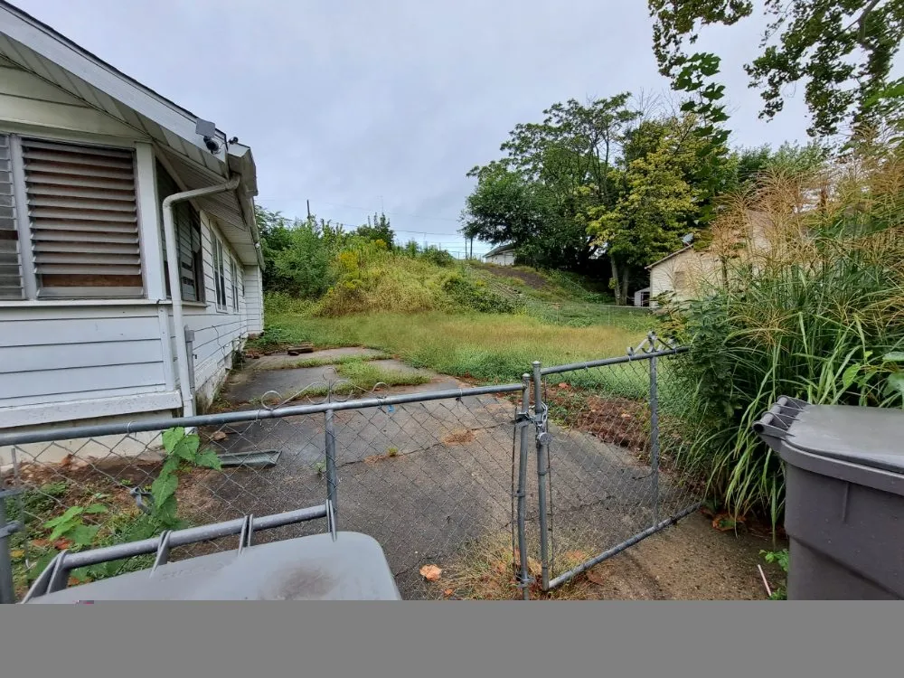 Reliable lawn care service experts serving Kokomo, IN - Saunders Family Mowing Services