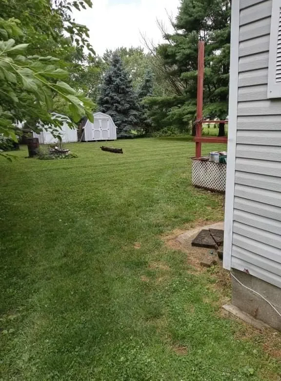 Local yard cleanup service in Kokomo, IN - Saunders Family Mowing Services