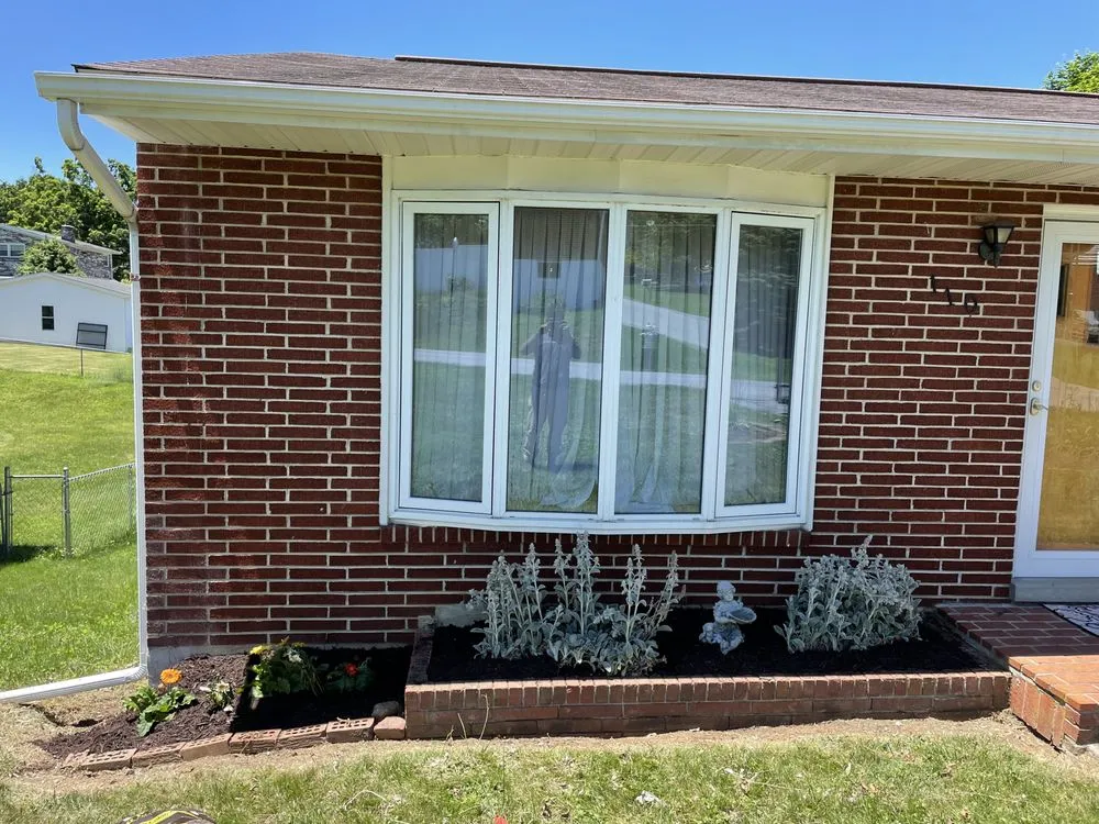 Top-rated lawn mowing service in Tazewell, VA - Saunders Lawn Care