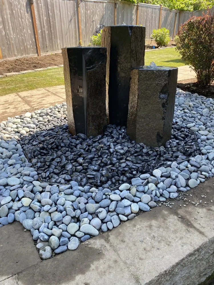 Affordable lawn care service for homes in Kent, WA by Sauz Landscaping