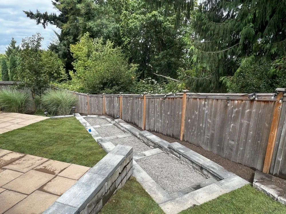 Top-rated yard maintenance with custom design in Kent, WA by Sauz Landscaping